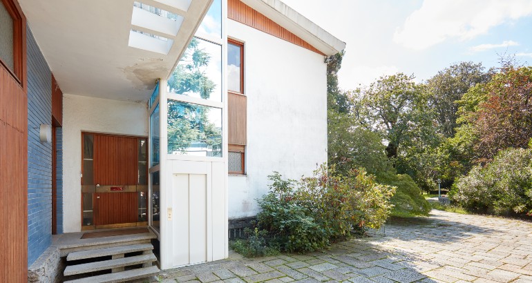 Home -elevator -near -syracuse -ny -image -of -home -elevator -outside -the -house